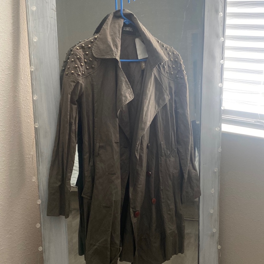 Trench coat brand from Brazil. New!!